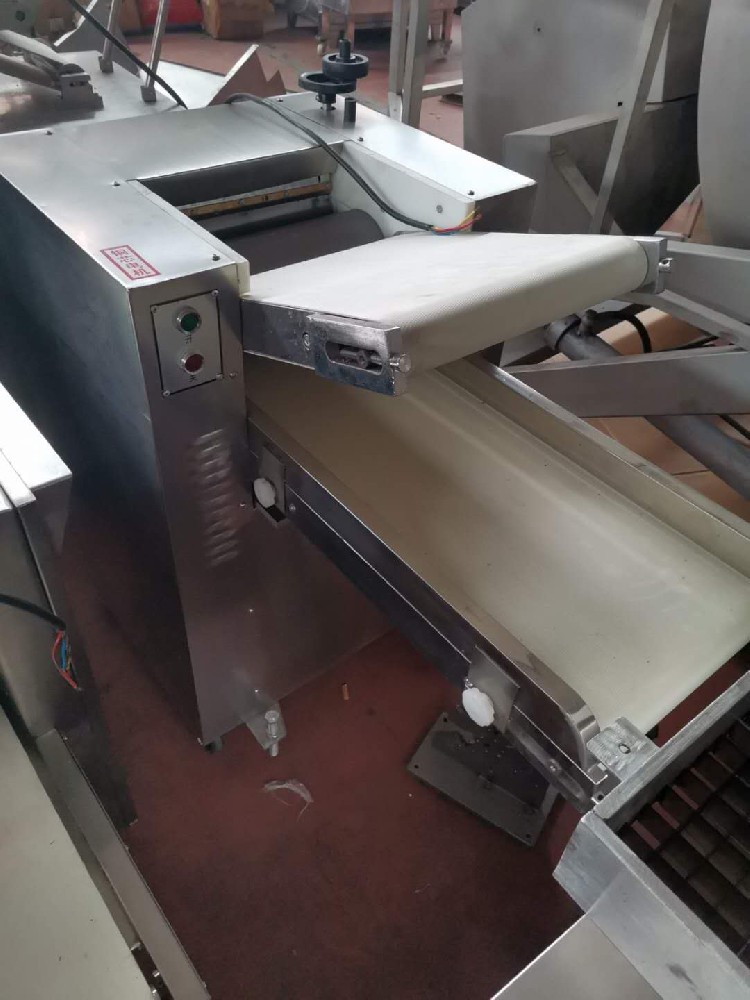 饺子皮制作主要设备 高效节省人工设备